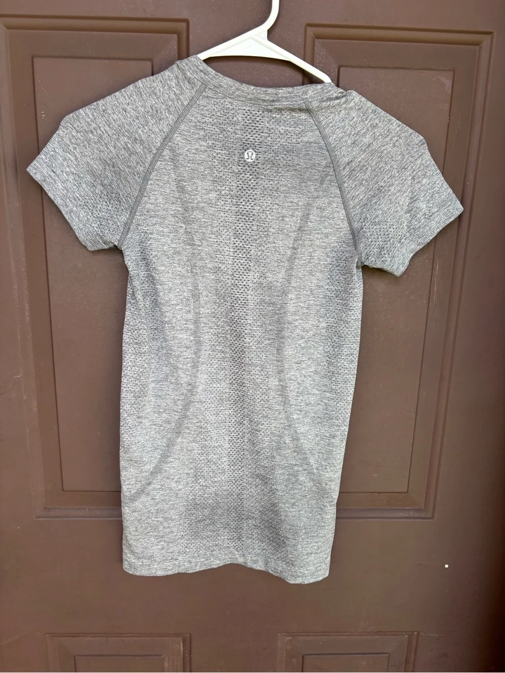 Lululemon Womens Metal Vent Tech T Shirt Short Sleeve Workout Size 2